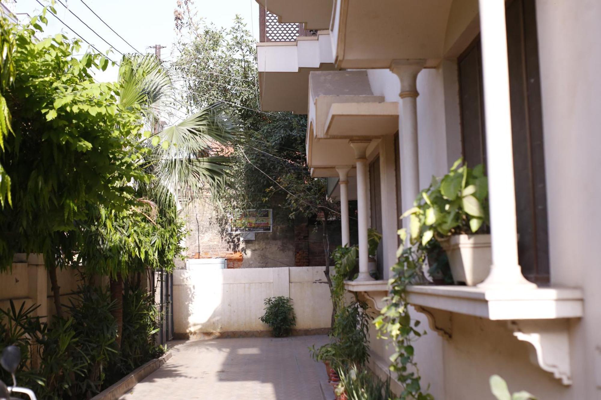 Heritage Haveli Варанаси Экстерьер фото